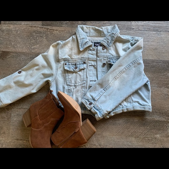 Jean jacket - Picture 1 of 1